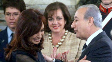 Actualidad Más de la mitad del dinero que el Estado paga “en negro” va al Ministerio de Defensa EN EL DE SEGURIDAD, LA PARTE NO REMUNERATIVA ASCIENDE AL 20,6% DEL TOTAL