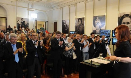 Politica CFK a La Cámpora: “Es bueno tenerlos cerca, por si quieren hacer algo” ¿QUÉ QUISO DECIR LA PRESIDENTA?
