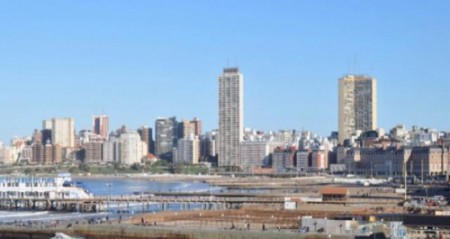 Economia Panorama de una temporada turística fracasada EL TURISMO ES COMERCIO, ERGO, SE MUEVE AL VAIVÉN DE LA ECONOMÍA